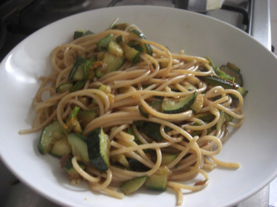 spaghetti with zucchini and zucchini flowers